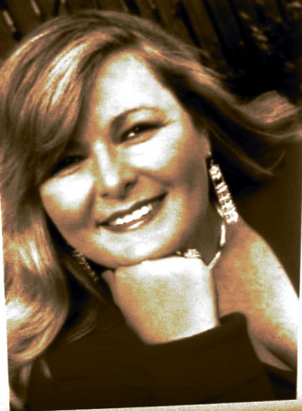 Andrea Bennett Photo 17
