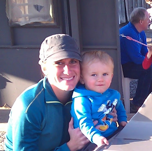 Amy Holcomb Photo 36