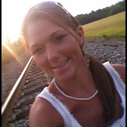 Amy Riddle Photo 12