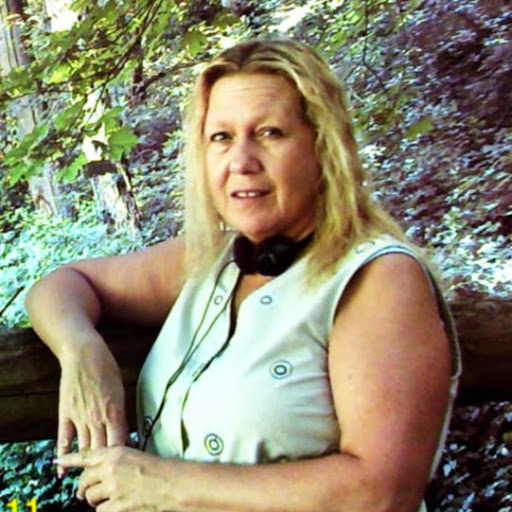 Sheri Lane Photo 33