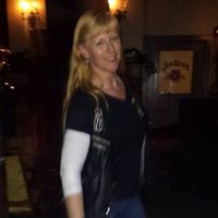 Julie Talbott Photo 6