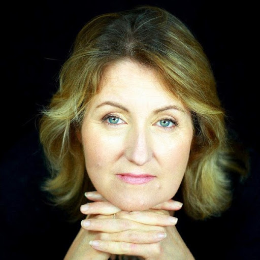 Alison Pearson Photo 25