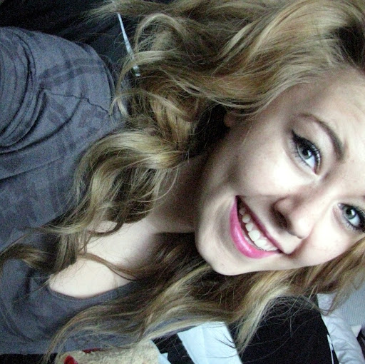 Haley Knight Photo 3