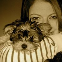 April Lowry Photo 26
