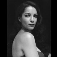 Luz Alvarez Photo 42