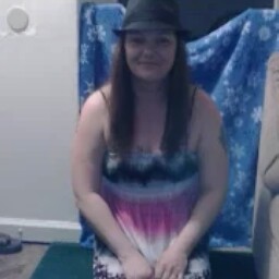 Alicia Hunt Photo 39