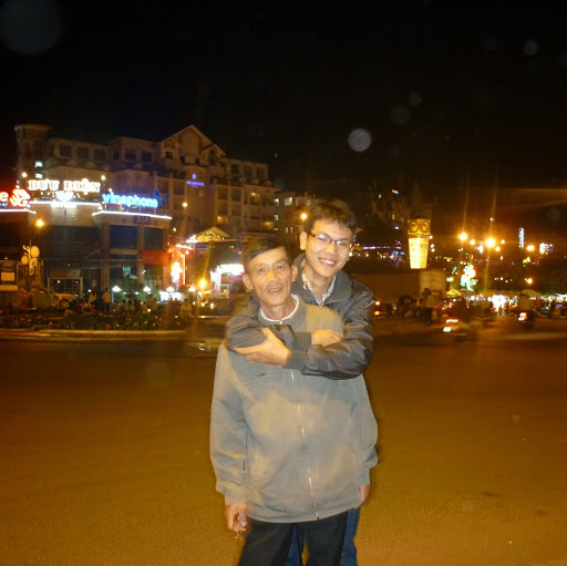 Linh Trinh Photo 35