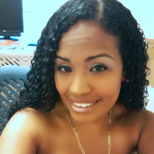 Glenda Reyes Photo 28