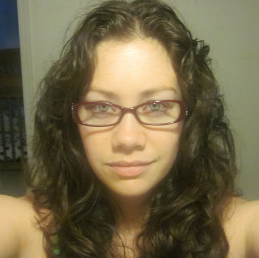 Sarah Pryor Photo 37