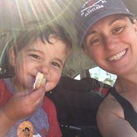 Elizabeth Albanese Photo 20