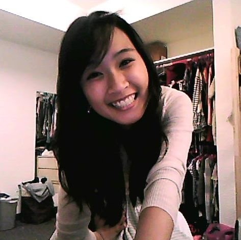 Julie Tran Photo 29
