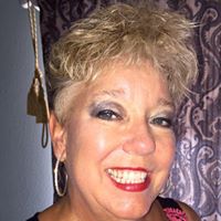 Lola Davidson Photo 7