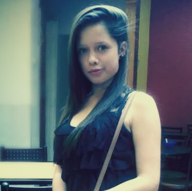 Jenny Tellez Photo 22