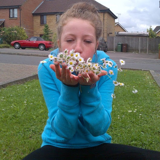 Becky Matthews Photo 32
