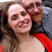 Julia Hare Photo 8