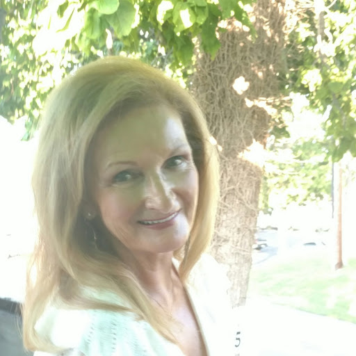 Helen Fitzgerald Photo 24
