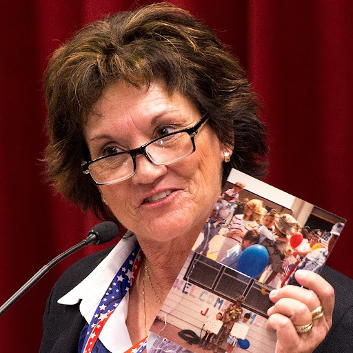 Jan Carter Photo 38