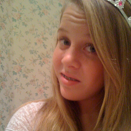 Avery Roberts Photo 29