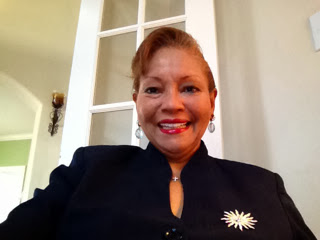 Renee Sharp Photo 12
