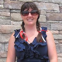 Holly Hendricks Photo 32
