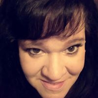 Lisa Lutz Photo 33