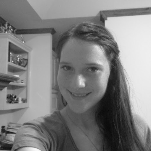 Stephanie Shell Photo 16