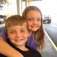 Kellie Brown Photo 18