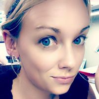 Elizabeth Rowe Photo 18