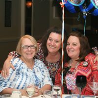 Christine Holmes Photo 35