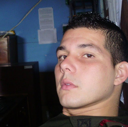 Robin Ramirez Photo 30
