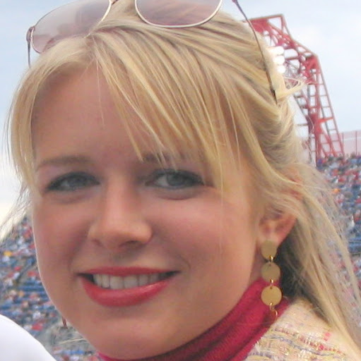 Melanie Cain Photo 18