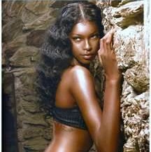 Robynn Moore Photo 17