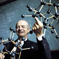 Linus Pauling Photo 8