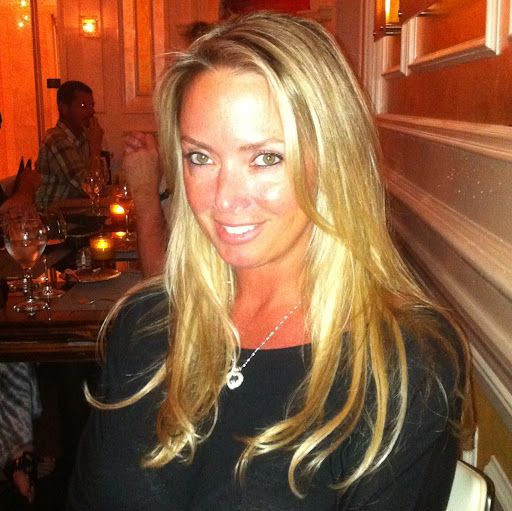 Laurie Hanna Photo 6
