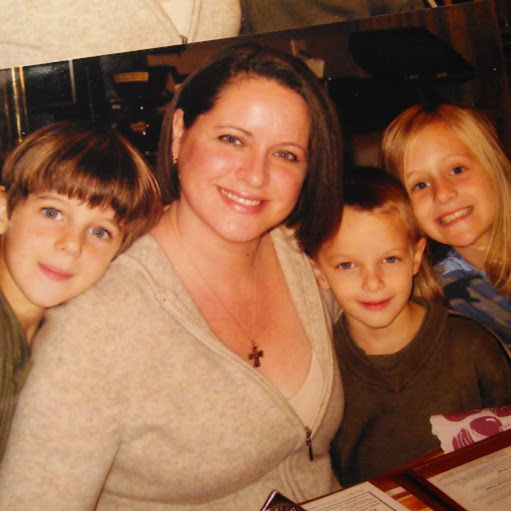 Erica Nelson Photo 28