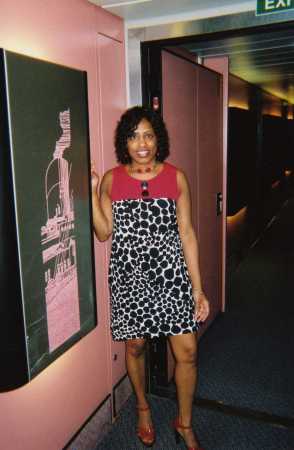 Linda Scott Photo 32