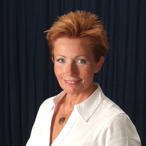 Julie Barr Photo 34