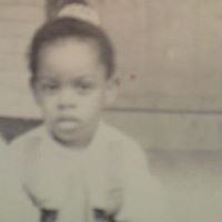 Nell Smith Photo 19