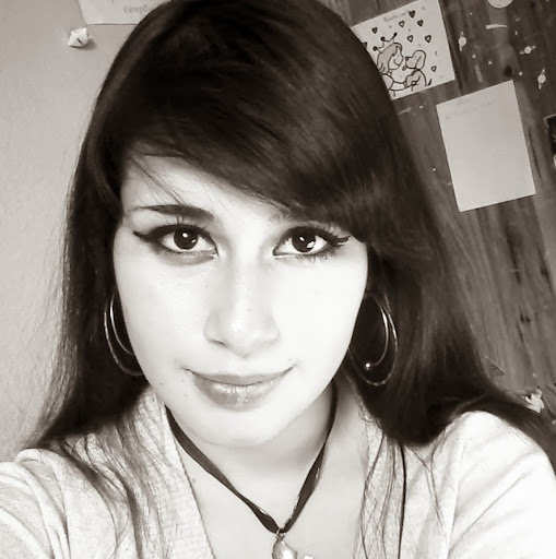 Mary Avila Photo 4