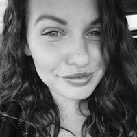 Allie Matthews Photo 6