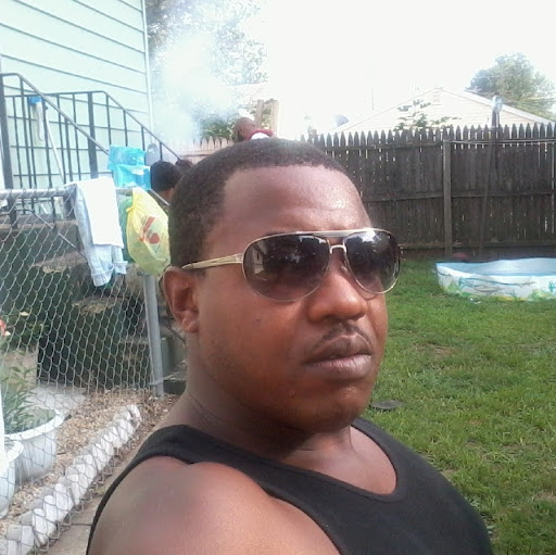 Charlie Wilson Photo 10