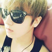 Young Heo Photo 24