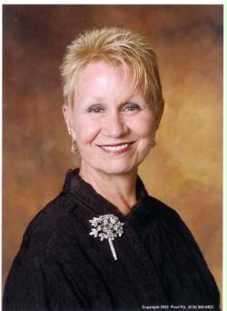 Lynn Stephens Photo 3