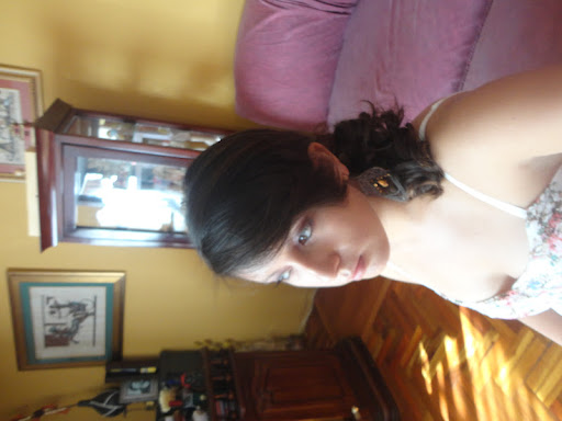 Liz Paredes Photo 11