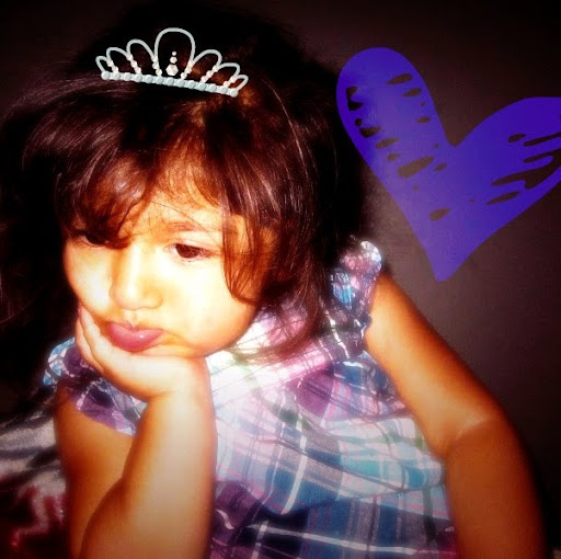 Julie Ramos Photo 27