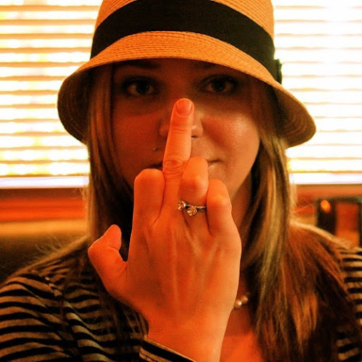 Laura Locke Photo 30