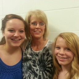 Allison Howell Photo 9