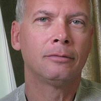 Tom Lutz Photo 26