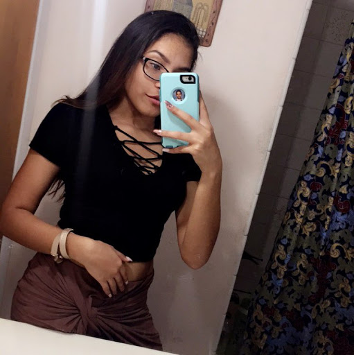 Alissa Cabrera Photo 5