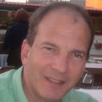 Robert Gavin Photo 20